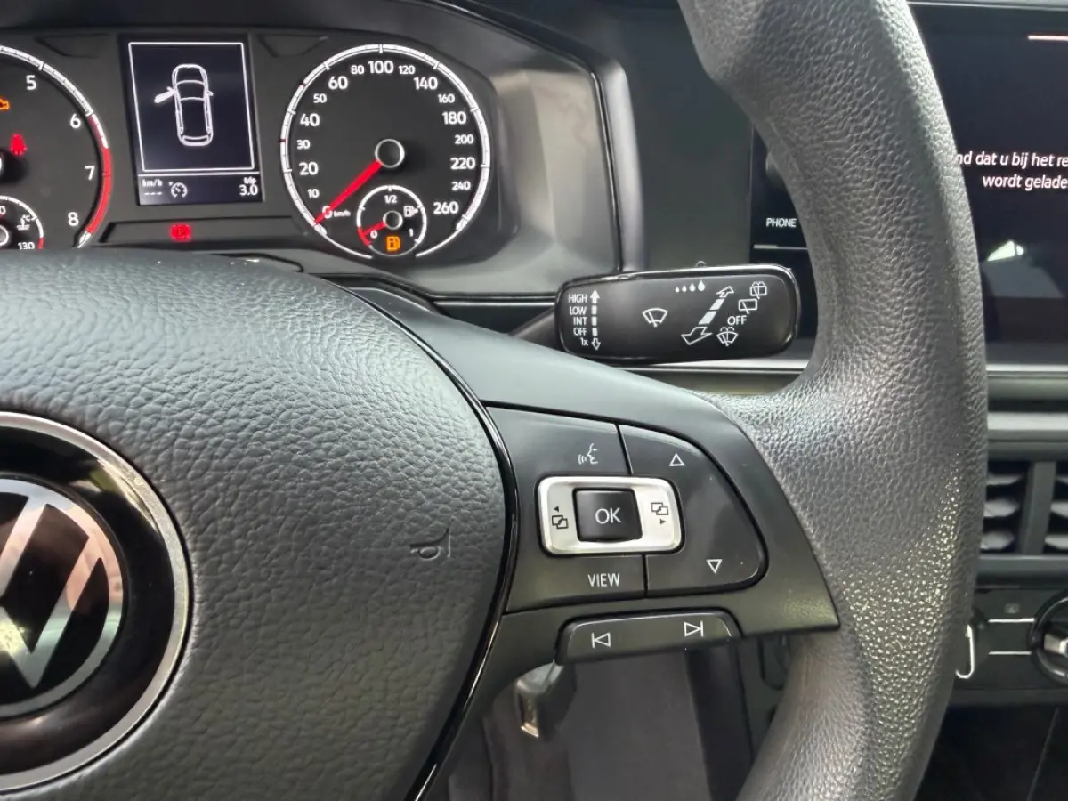 1.0 MPI NAVI AIRCO PDC CRUISE CONTROL