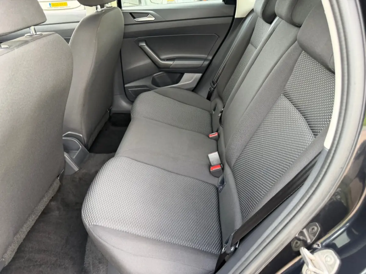 1.0 MPI NAVI AIRCO PDC CRUISE CONTROL