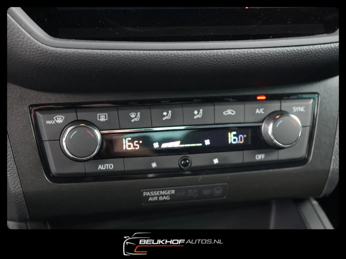 1.0 TSI FR Business Beats Camera Nav VirtualDash