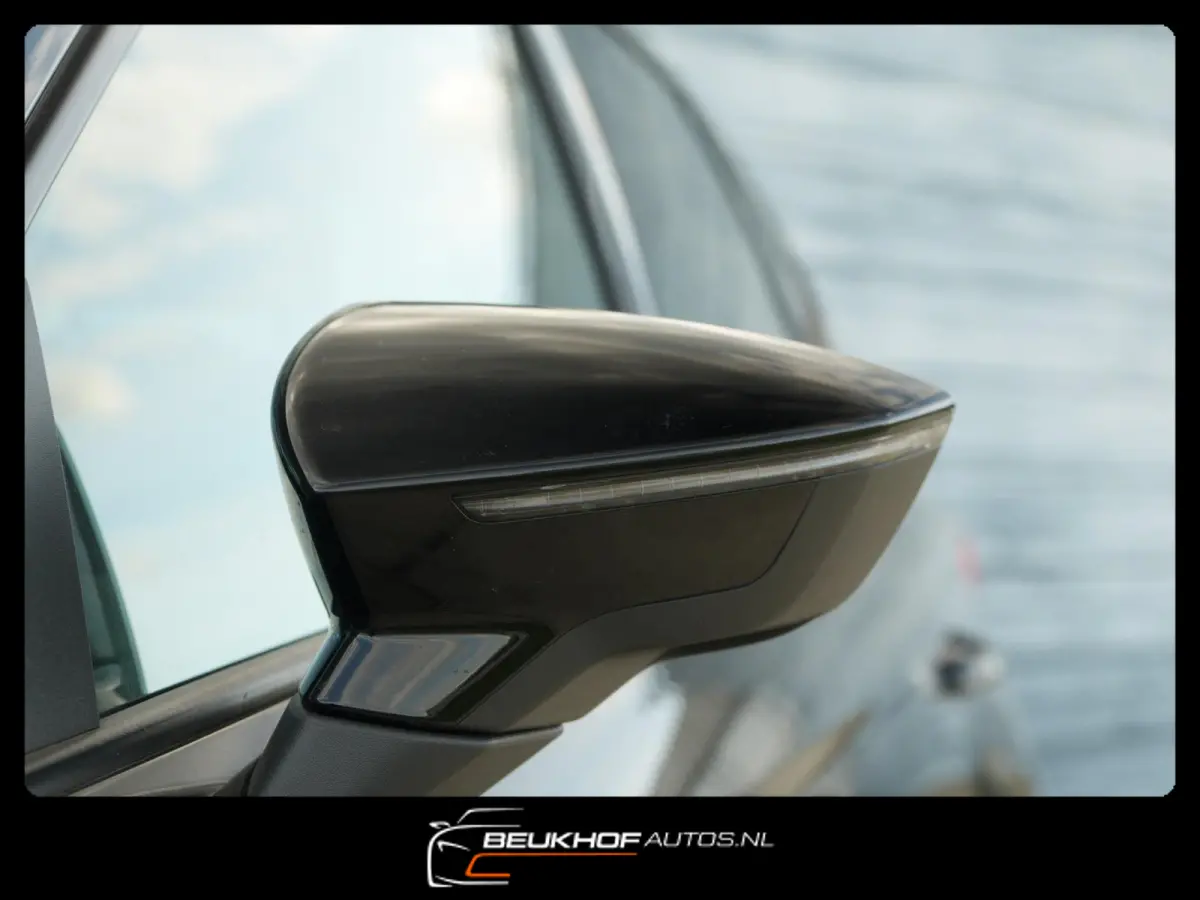 1.0 TSI FR Business Beats Camera Nav VirtualDash