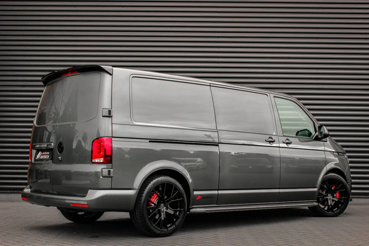 2.0 TDI L2H1 150PK JB- EDITION DSG / PDC / VERLAGINGSVEREN / LEDEREN BEKLEDING / FULL / APPLE CARPLAY /NAVI
