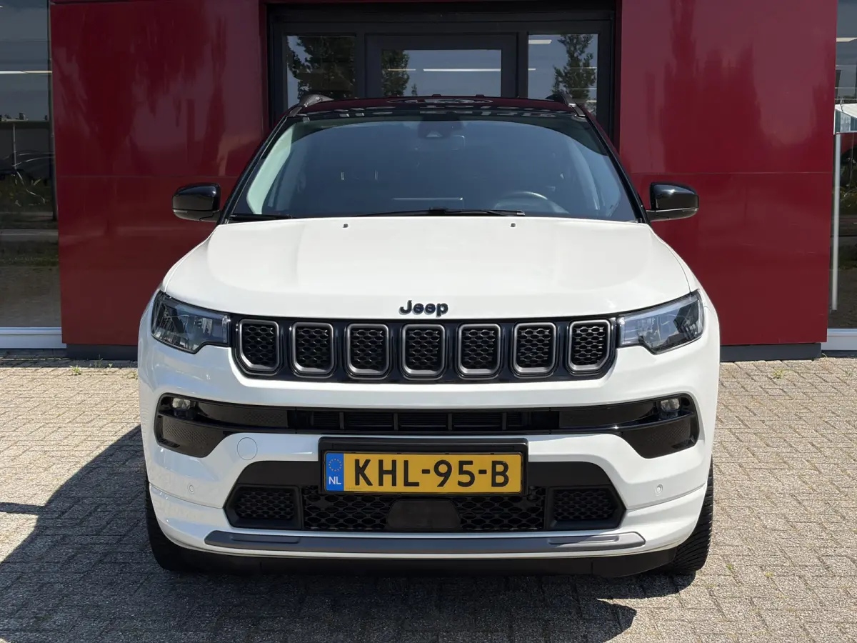 4xe 240 Plug-in Hybrid S | Camera | Winterpack | Parkeersensoren voor en achter