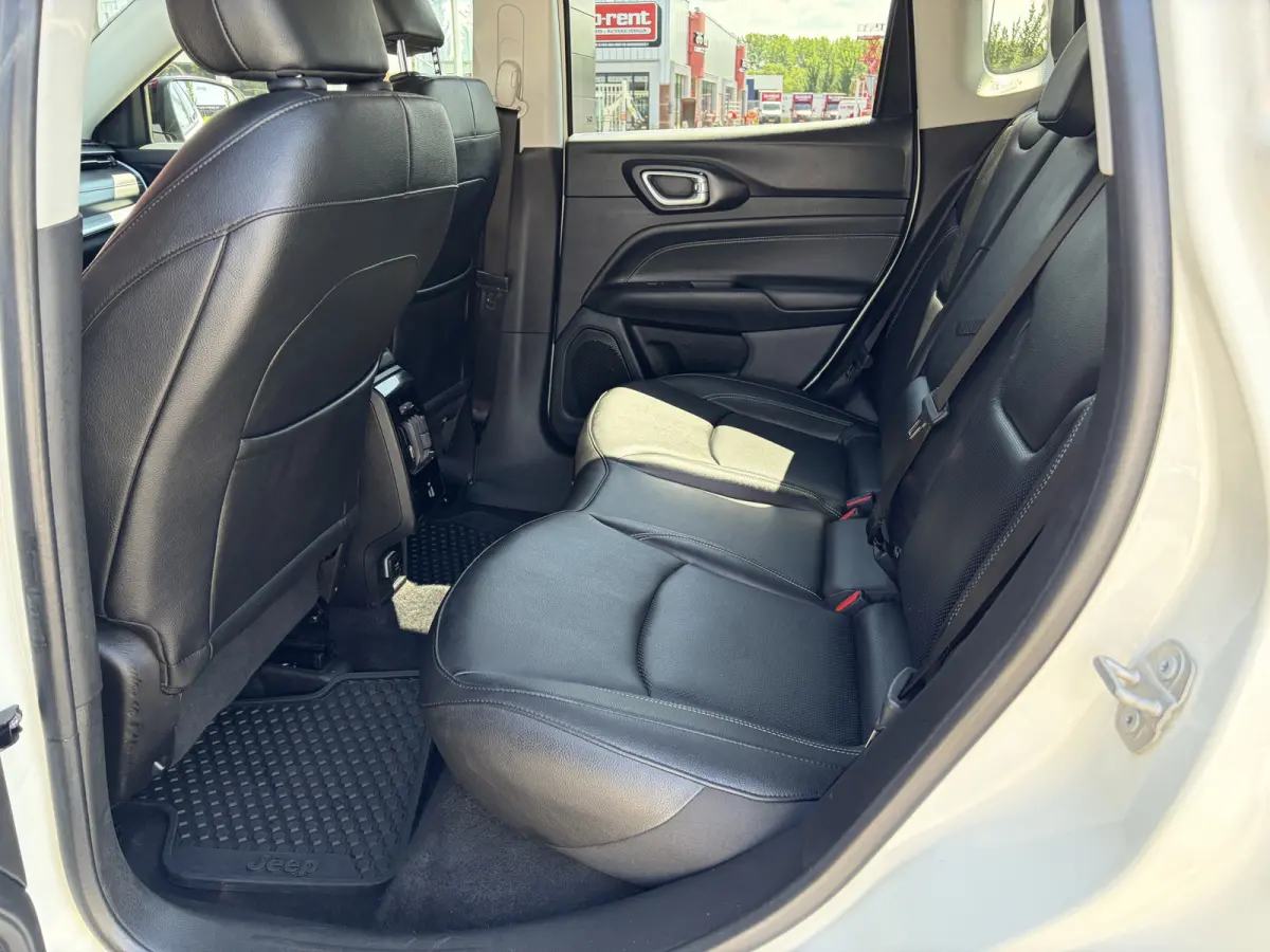 4xe 240 Plug-in Hybrid S | Camera | Winterpack | Parkeersensoren voor en achter