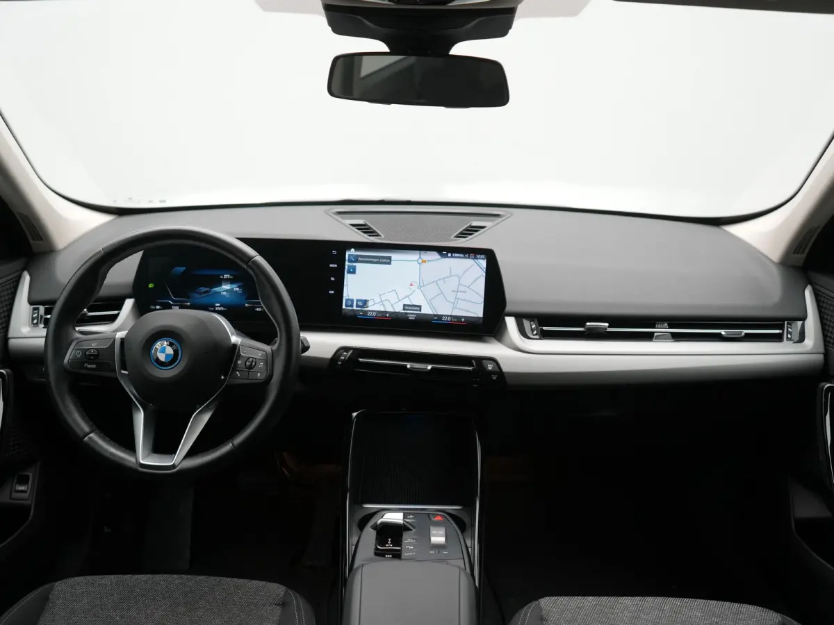 xDrive30 67 kWh 313pk Dealer O.H. | Adaptief M Onderstel | Camera | Cruise Control | Stoelverwarming | Widescreen Navi | Park Assist | Apple Carplay | Navigatie | DAB | Standkachel |