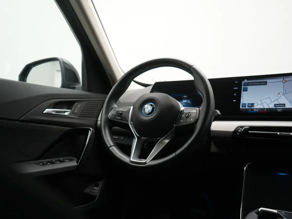 xDrive30 67 kWh 313pk Dealer O.H. | Adaptief M Onderstel | Camera | Cruise Control | Stoelverwarming | Widescreen Navi | Park Assist | Apple Carplay | Navigatie | DAB | Standkachel |
