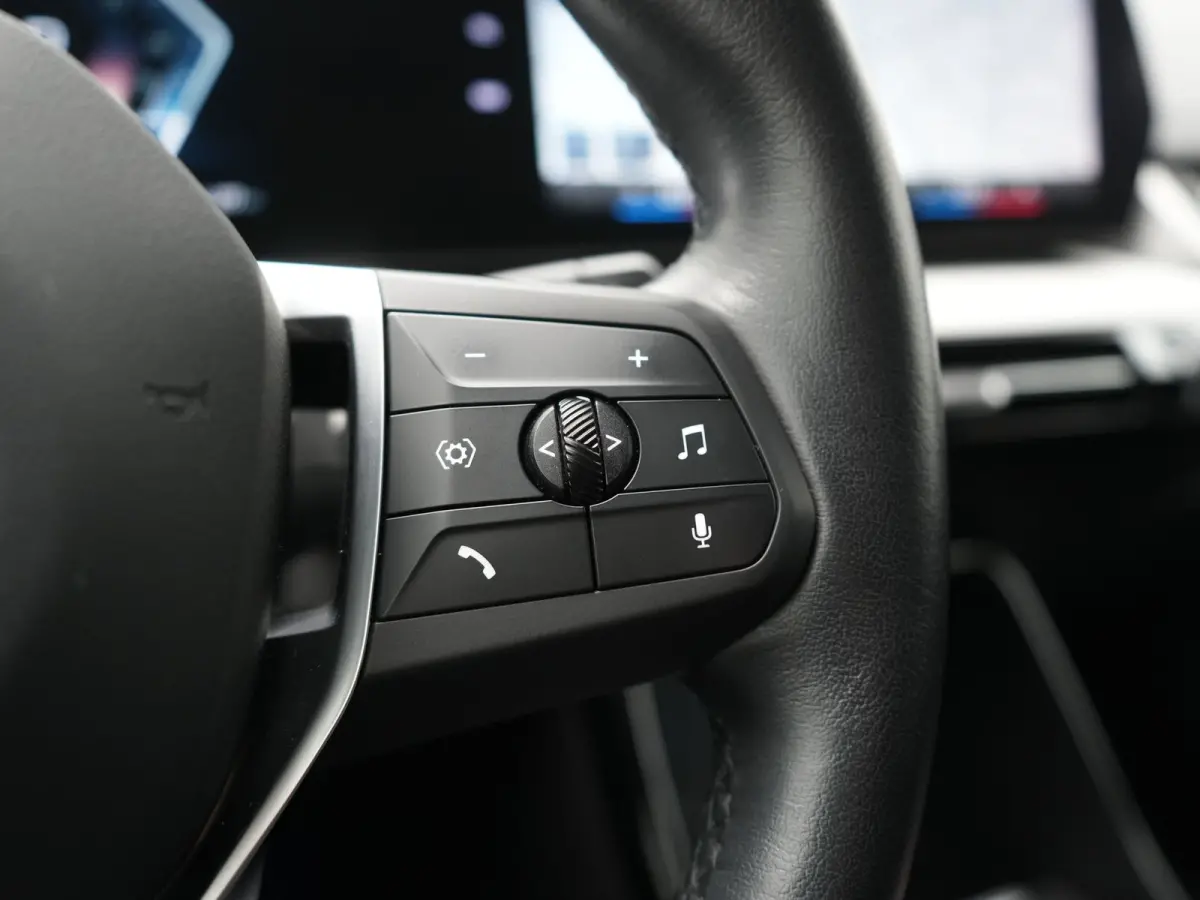 xDrive30 67 kWh 313pk Dealer O.H. | Adaptief M Onderstel | Camera | Cruise Control | Stoelverwarming | Widescreen Navi | Park Assist | Apple Carplay | Navigatie | DAB | Standkachel |