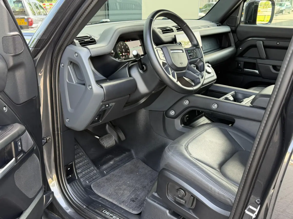 P300e X-Dynamic HSE | 22 Inch | El. trekhaak | Pano | Meridian | Koelbox | Stoelkoeling | Windsor leder