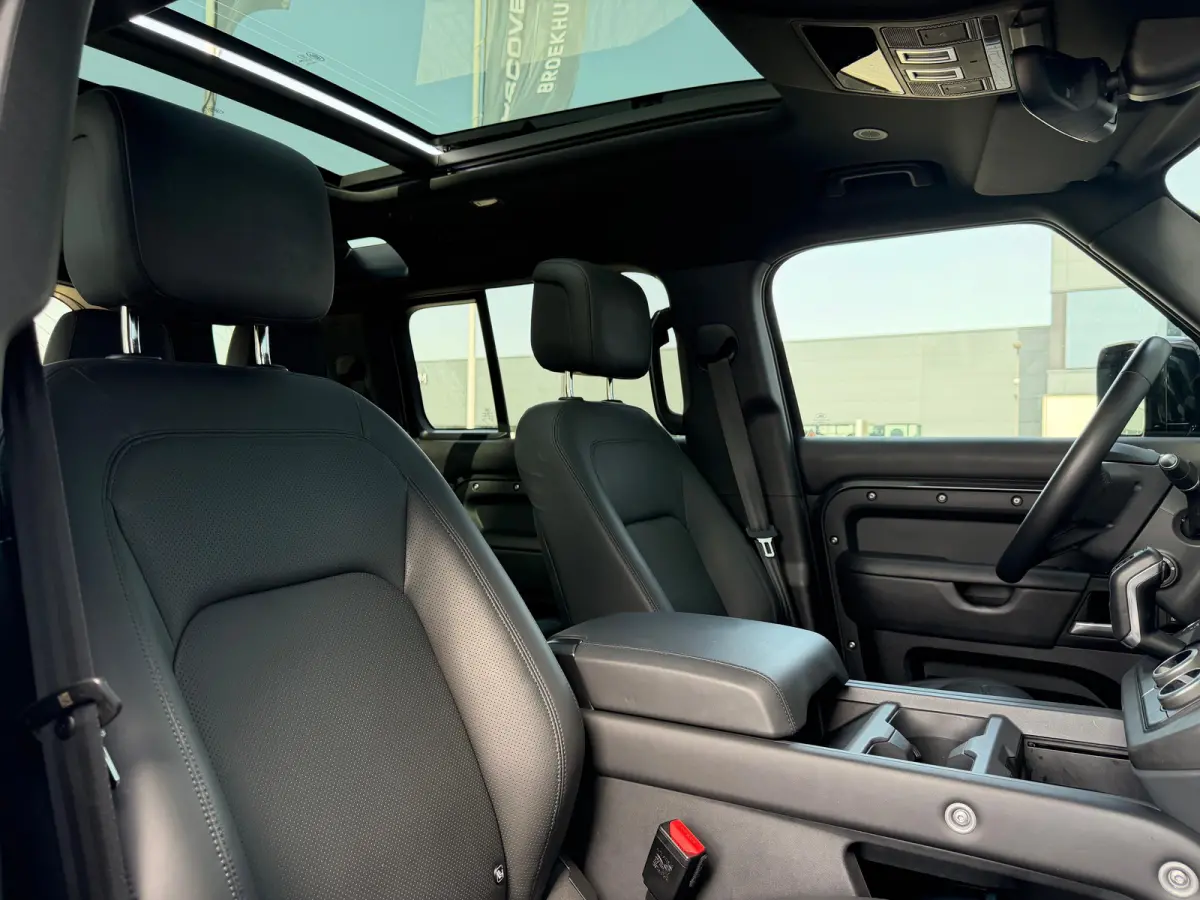 P300e X-Dynamic HSE | 22 Inch | El. trekhaak | Pano | Meridian | Koelbox | Stoelkoeling | Windsor leder