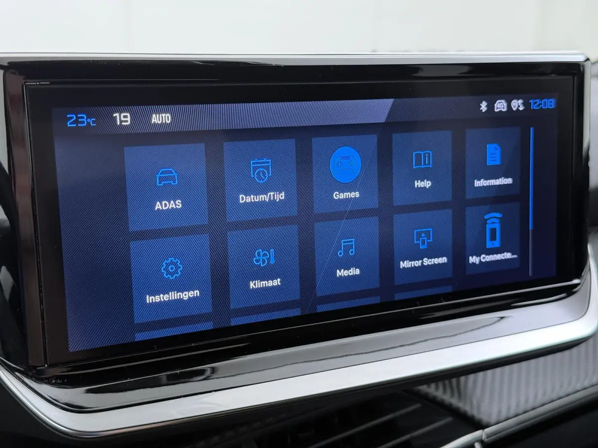 SUV Business 110pk Hybrid Automaat | Airco | Navigatie | Camera achter | Parkeersensoren | Cruise control | Apple Carplay en Android auto