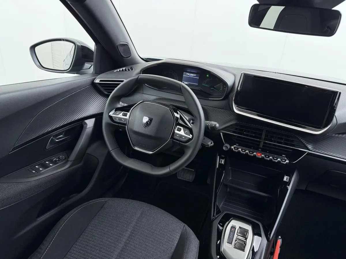 SUV Business 110pk Hybrid Automaat | Airco | Navigatie | Camera achter | Parkeersensoren | Cruise control | Apple Carplay en Android auto