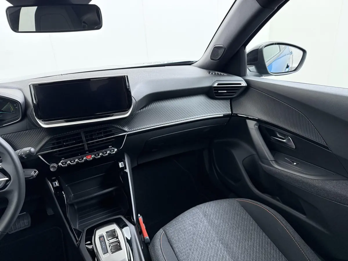 SUV Business 110pk Hybrid Automaat | Airco | Navigatie | Camera achter | Parkeersensoren | Cruise control | Apple Carplay en Android auto