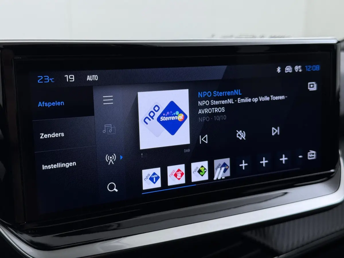 SUV Business 110pk Hybrid Automaat | Airco | Navigatie | Camera achter | Parkeersensoren | Cruise control | Apple Carplay en Android auto