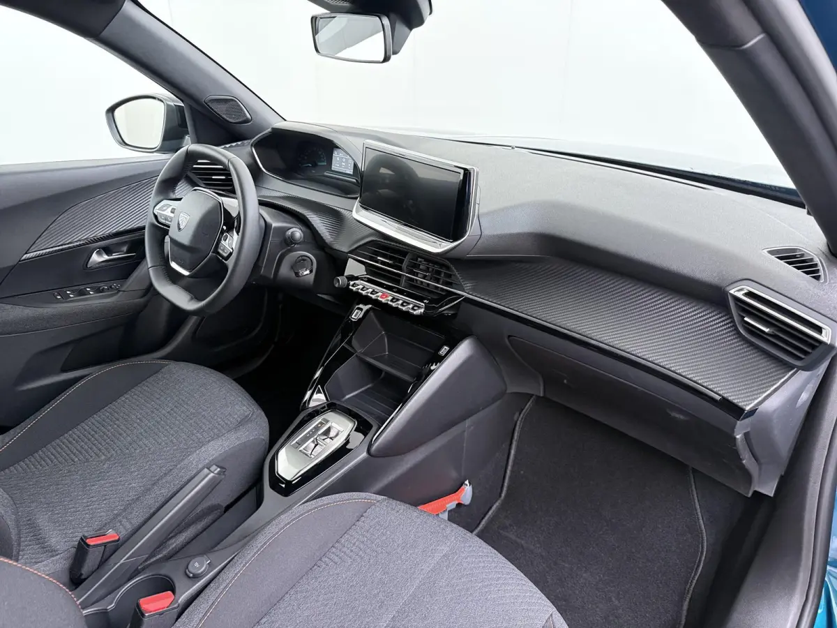 SUV Business 110pk Hybrid Automaat | Airco | Navigatie | Camera achter | Parkeersensoren | Cruise control | Apple Carplay en Android auto