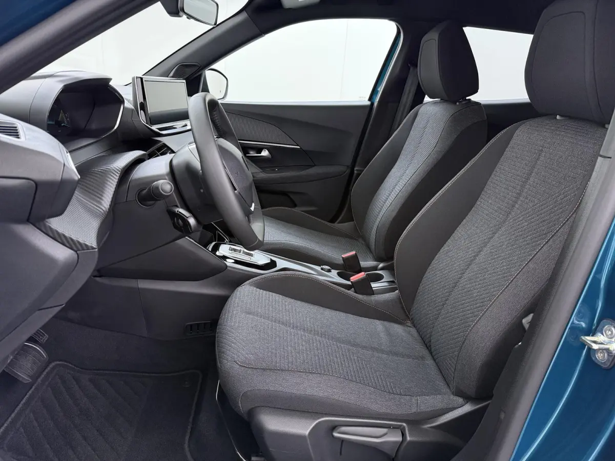 SUV Business 110pk Hybrid Automaat | Airco | Navigatie | Camera achter | Parkeersensoren | Cruise control | Apple Carplay en Android auto