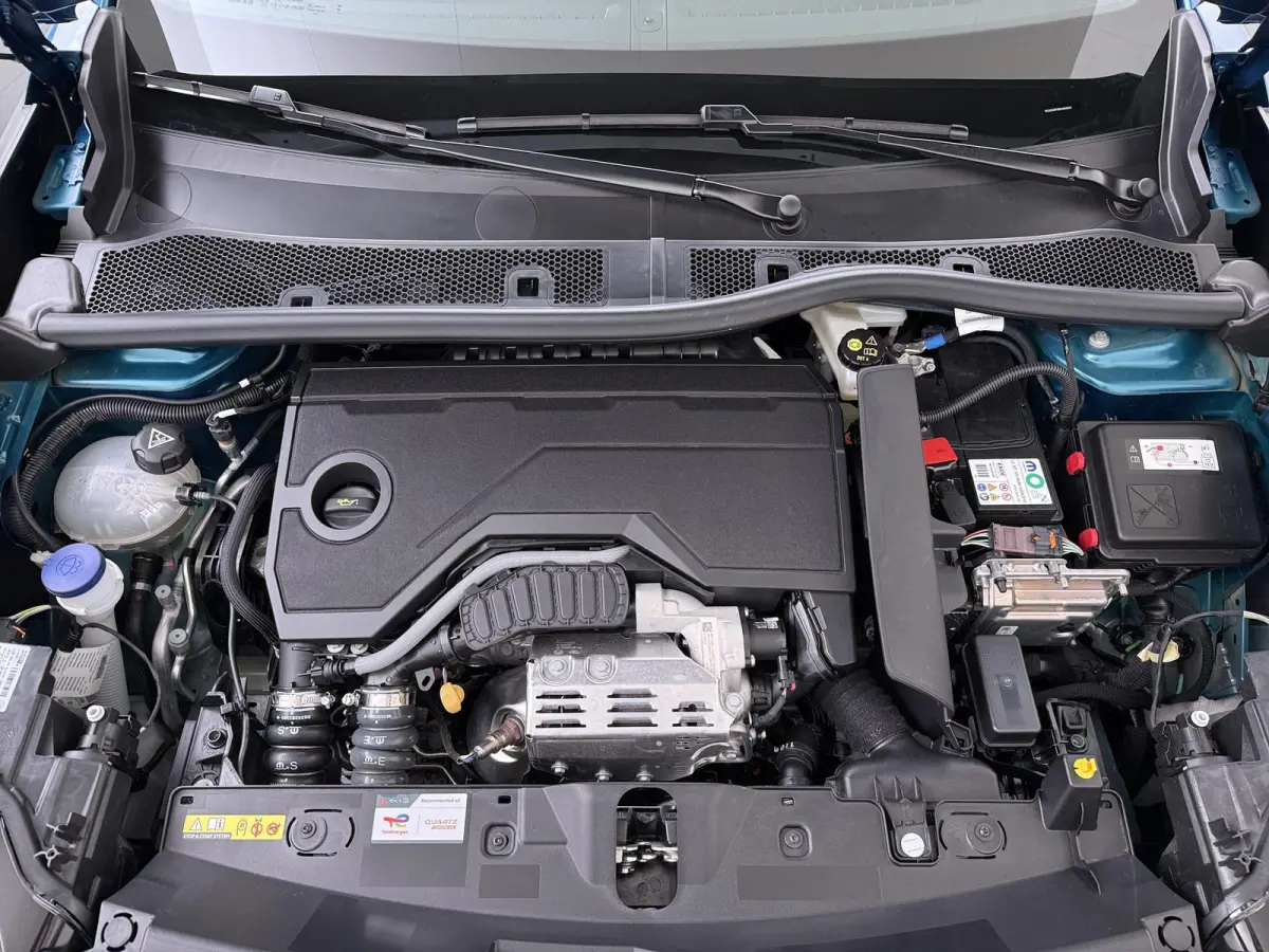 SUV Business 110pk Hybrid Automaat | Airco | Navigatie | Camera achter | Parkeersensoren | Cruise control | Apple Carplay en Android auto