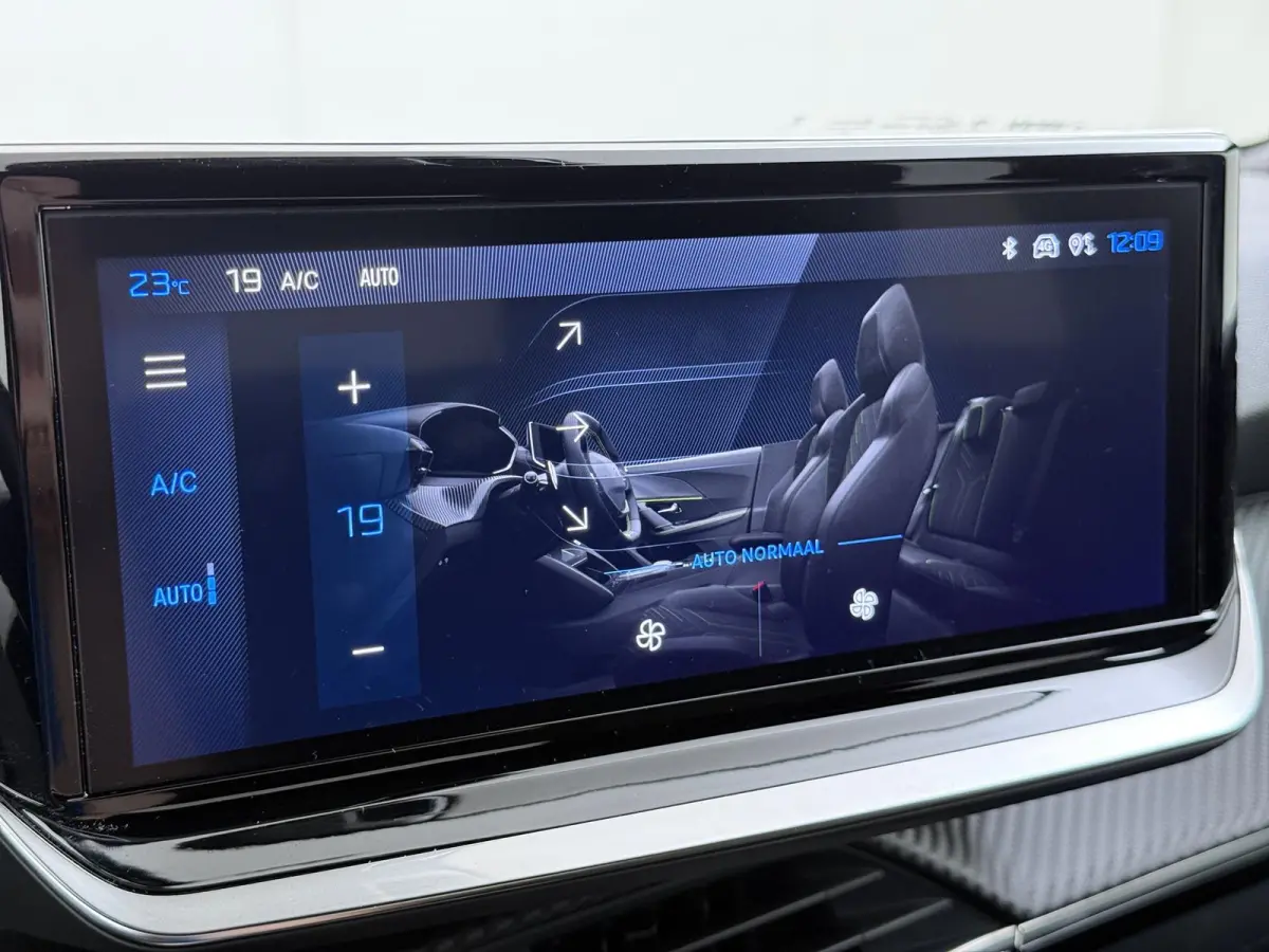 SUV Business 110pk Hybrid Automaat | Airco | Navigatie | Camera achter | Parkeersensoren | Cruise control | Apple Carplay en Android auto