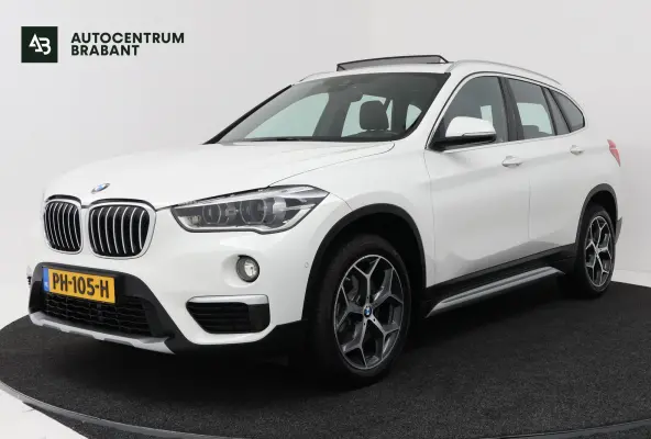 SDrive20i Corporate Lease High Executive (PANORAMADAK, CAMERA, STOELVERWARMING, HEAD-UP DISPLAY, DEALER ONDERHOUDEN)