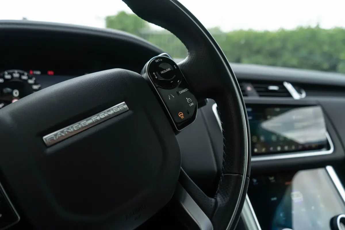 2.0 P400e HSE Dynamic / Standkachel/ Luchtvering/ Head-Up Display/ Adaptive Cruise Control/ Panoramadak/