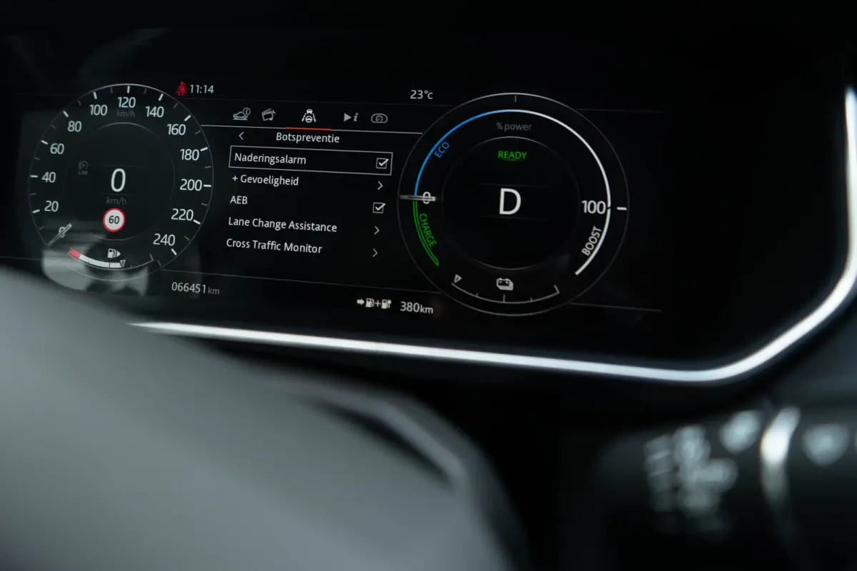 2.0 P400e HSE Dynamic / Standkachel/ Luchtvering/ Head-Up Display/ Adaptive Cruise Control/ Panoramadak/