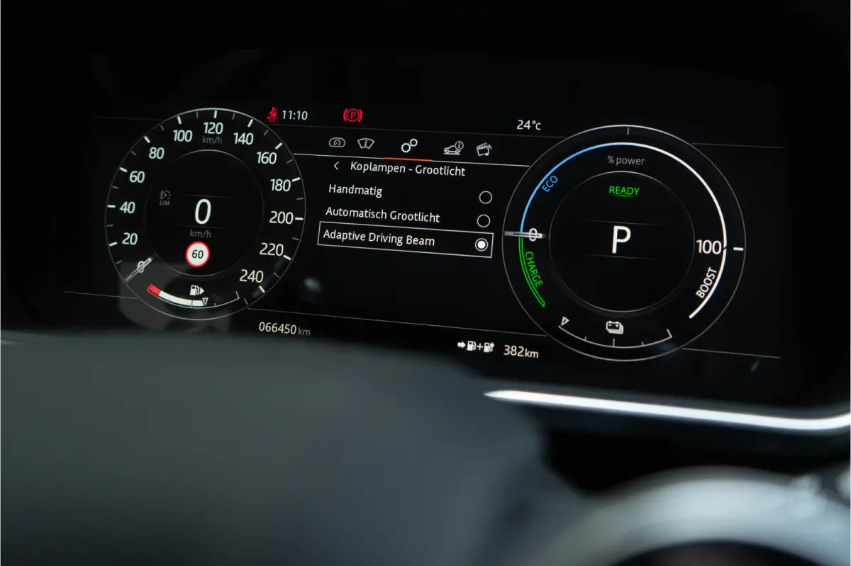 2.0 P400e HSE Dynamic / Standkachel/ Luchtvering/ Head-Up Display/ Adaptive Cruise Control/ Panoramadak/