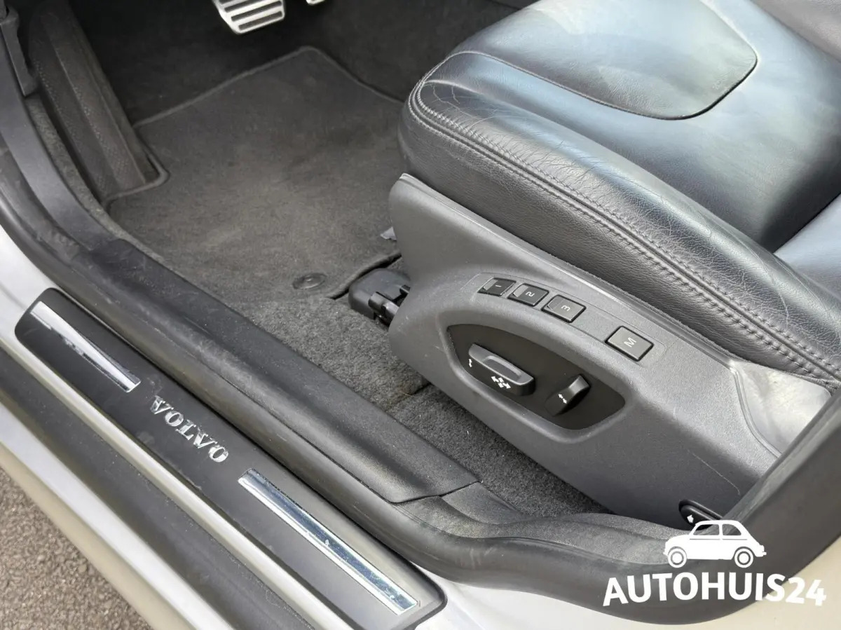 2.0 T5 FWD Summum POLESTAR PANODAK XENON ACC PDC 20''
