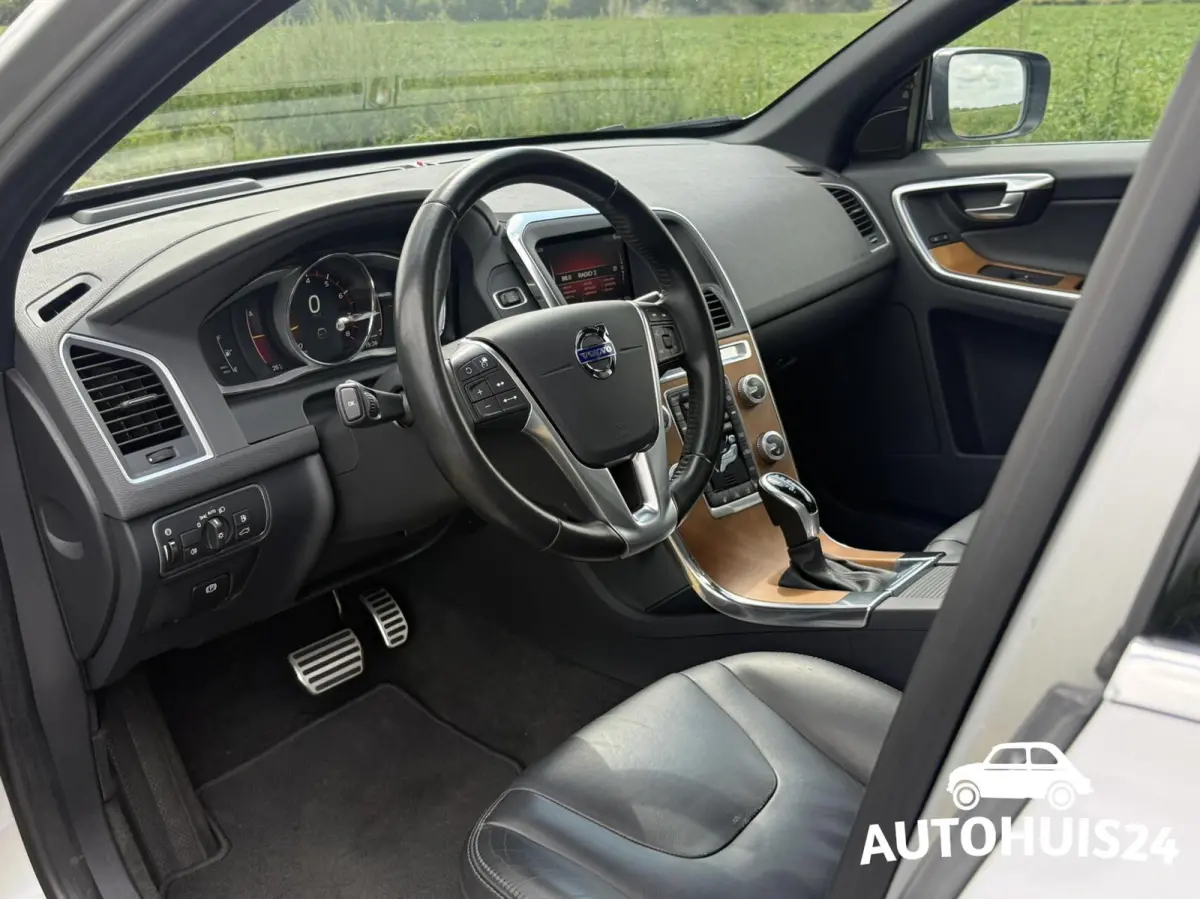 2.0 T5 FWD Summum POLESTAR PANODAK XENON ACC PDC 20''