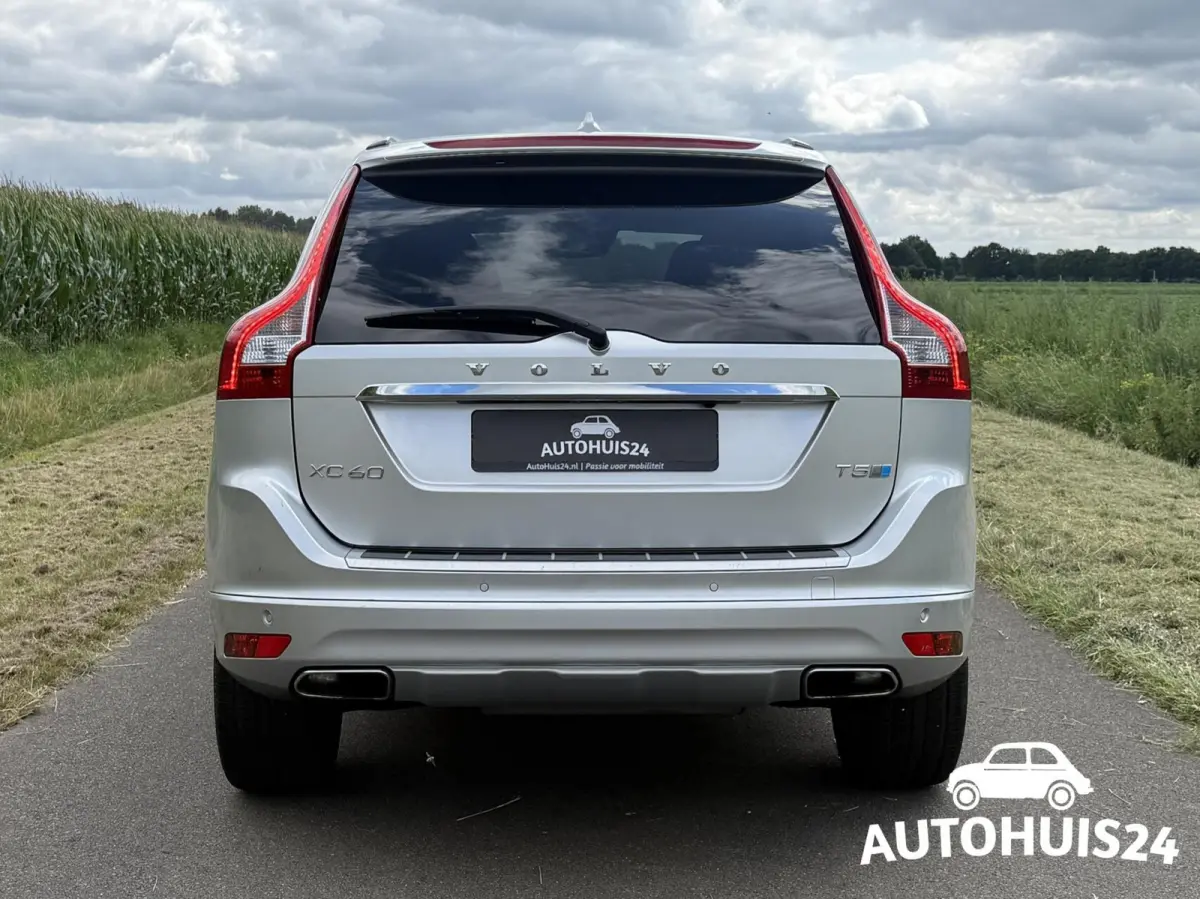2.0 T5 FWD Summum POLESTAR PANODAK XENON ACC PDC 20''