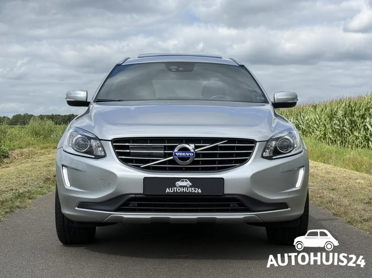 2.0 T5 FWD Summum POLESTAR PANODAK XENON ACC PDC 20''