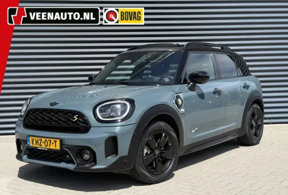 2.0 Cooper SE ALL4 Pano/H&K/Camera/Apple