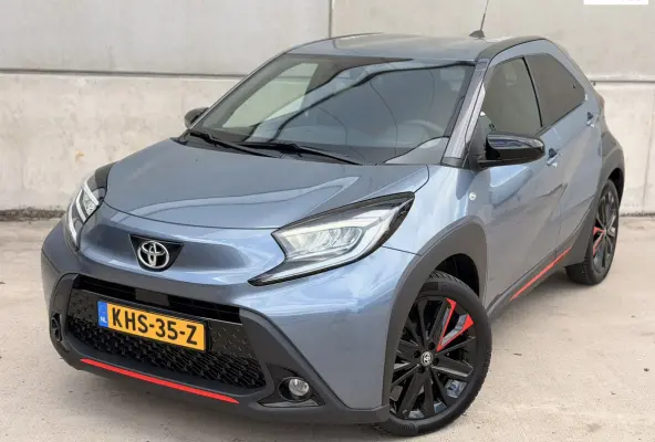1.0 VVT-i S-CVT Undercover JBL Navi Leder 18'' ACC Clima Keyless