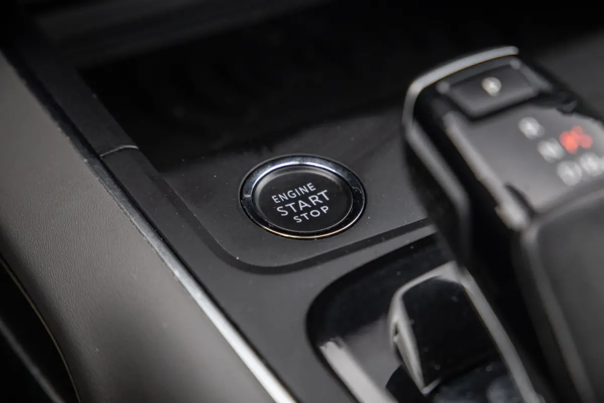 1.6 Plug-in Hybrid 225 Shine PANORAMA DAK / DEALER ONDERHOUDEN / LEER / MEMMORY / TREKHAAK / CAMERA