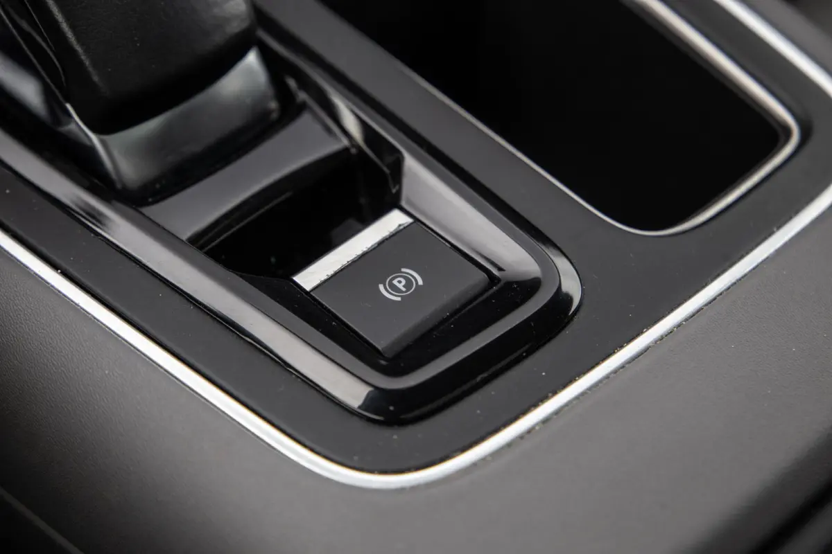 1.6 Plug-in Hybrid 225 Shine PANORAMA DAK / DEALER ONDERHOUDEN / LEER / MEMMORY / TREKHAAK / CAMERA