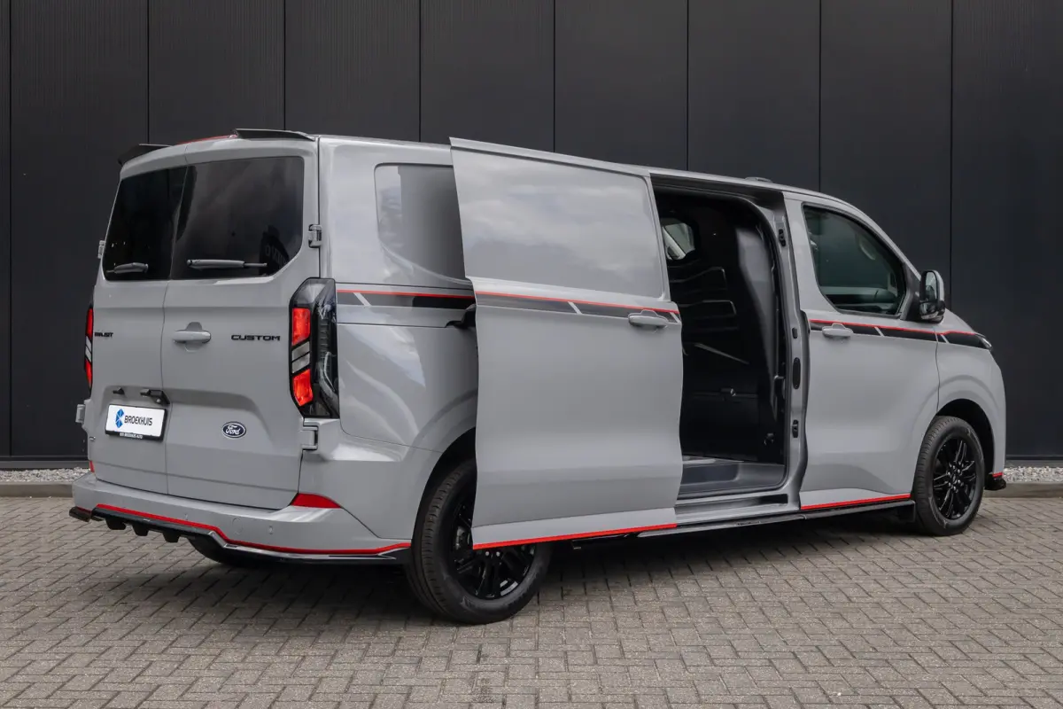 Grey Platinum 320 L2 Plug-in Hybrid | 0.99% Financial Lease