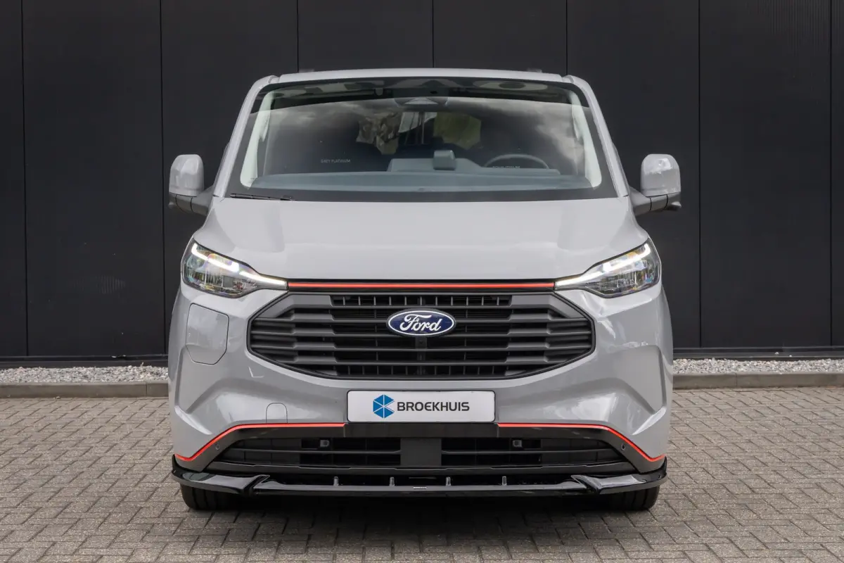 Grey Platinum 320 L2 Plug-in Hybrid | 0.99% Financial Lease