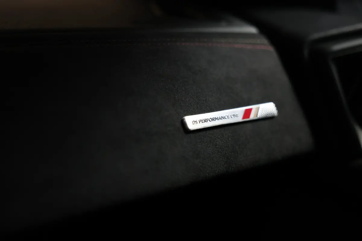 PERFORMANCE AVM VIRTUAL NAVI HEADUP CLIMA STOELVW PARKASS. "20