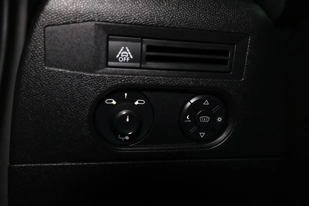 PERFORMANCE AVM VIRTUAL NAVI HEADUP CLIMA STOELVW PARKASS. "20