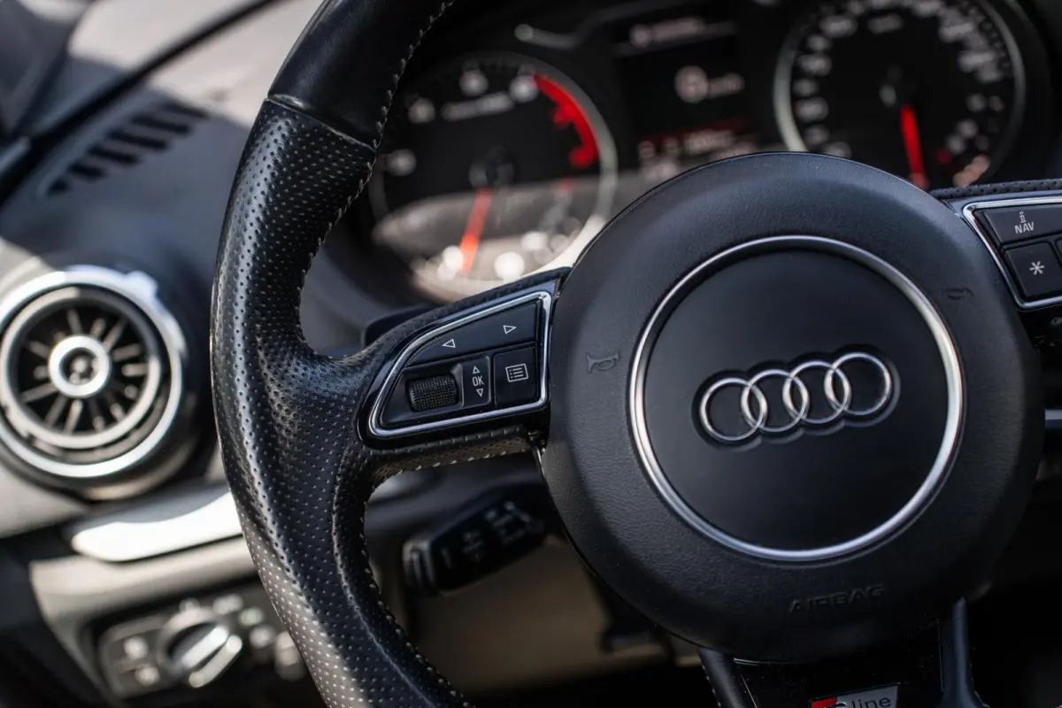 1.8 TFSI S-Line|PANO|STOELV|19'|PDC|CRUISE