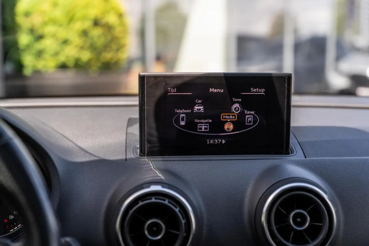 1.8 TFSI S-Line|PANO|STOELV|19'|PDC|CRUISE