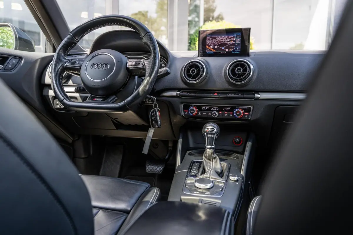 1.8 TFSI S-Line|PANO|STOELV|19'|PDC|CRUISE