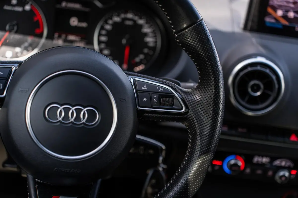 1.8 TFSI S-Line|PANO|STOELV|19'|PDC|CRUISE