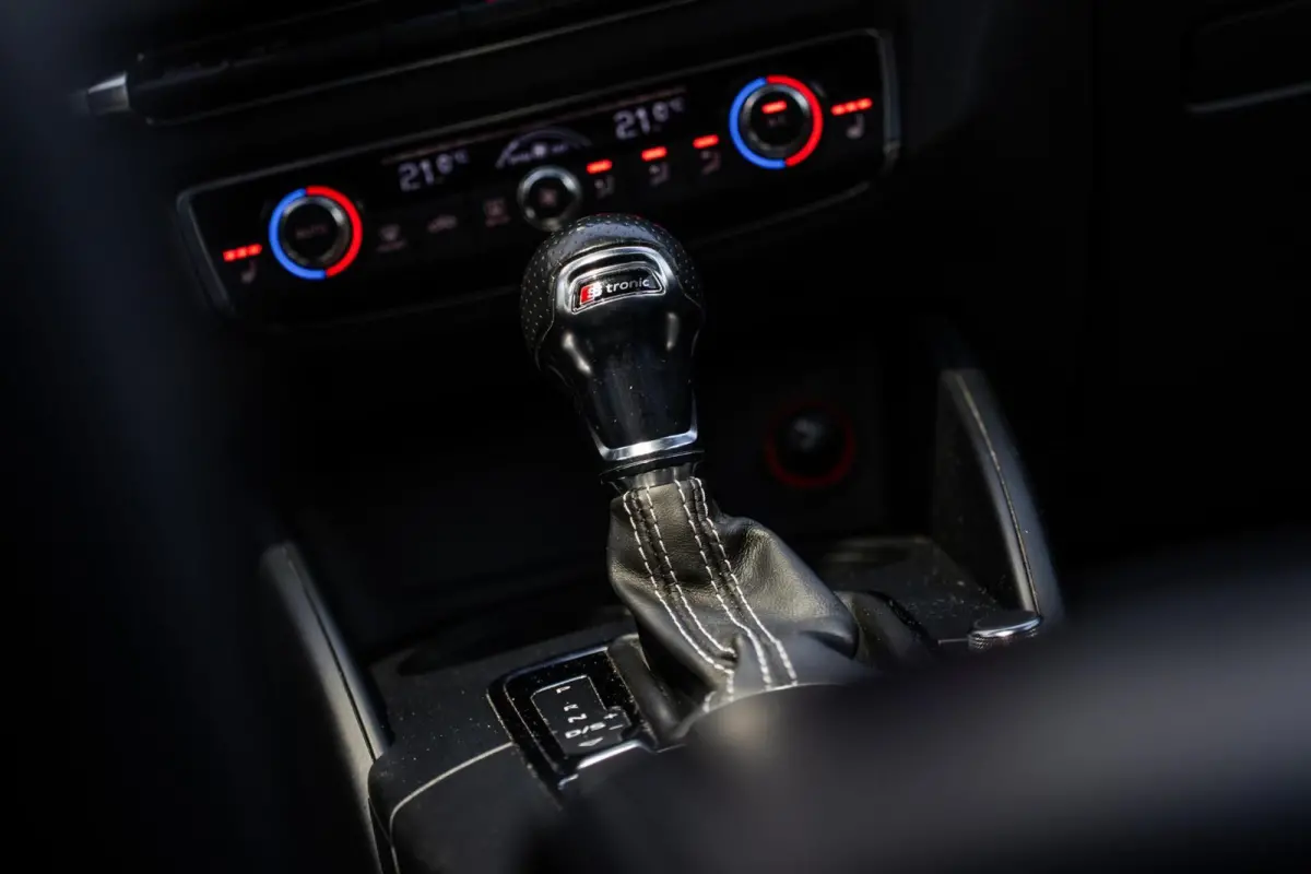 1.8 TFSI S-Line|PANO|STOELV|19'|PDC|CRUISE