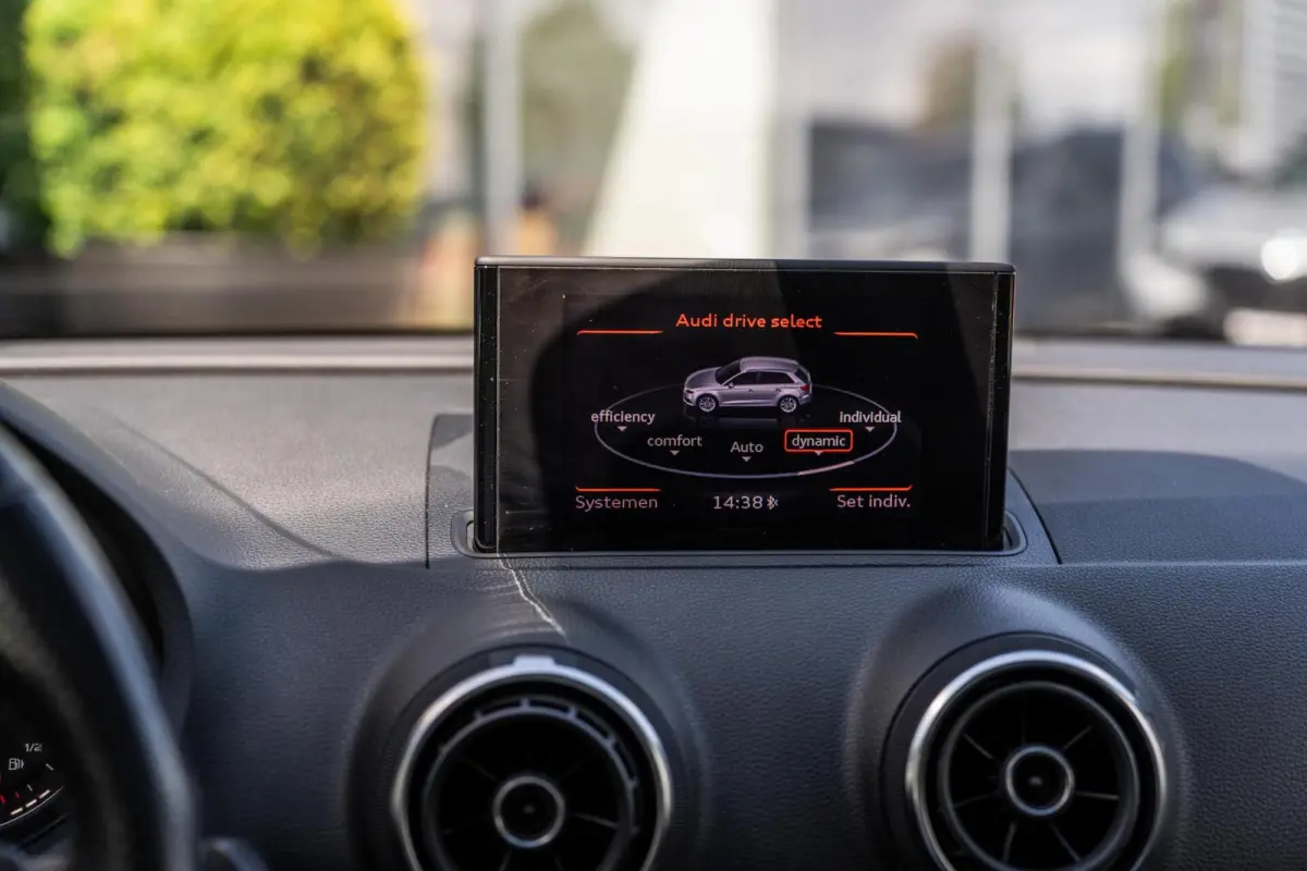 1.8 TFSI S-Line|PANO|STOELV|19'|PDC|CRUISE