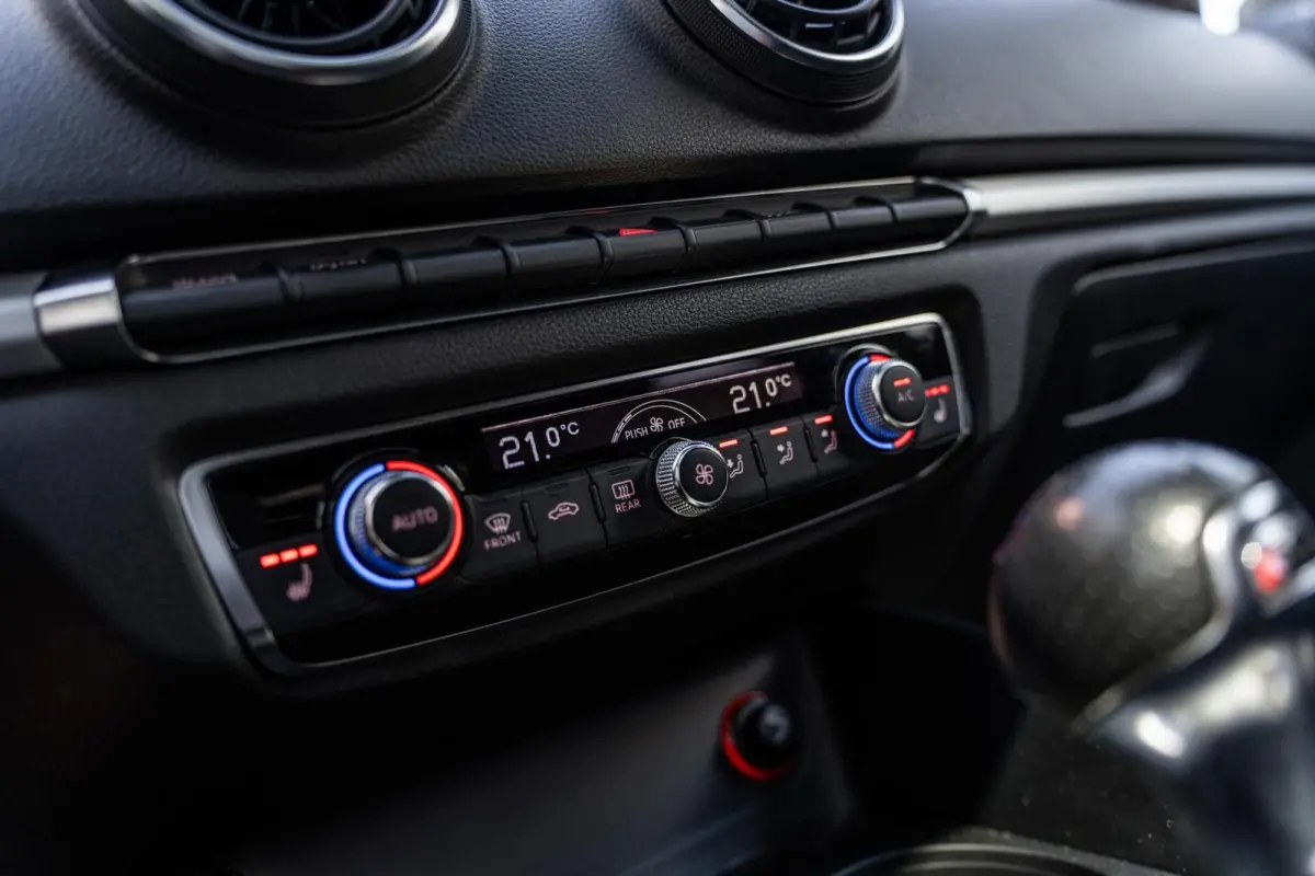 1.8 TFSI S-Line|PANO|STOELV|19'|PDC|CRUISE