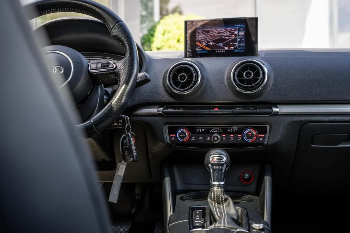 1.8 TFSI S-Line|PANO|STOELV|19'|PDC|CRUISE