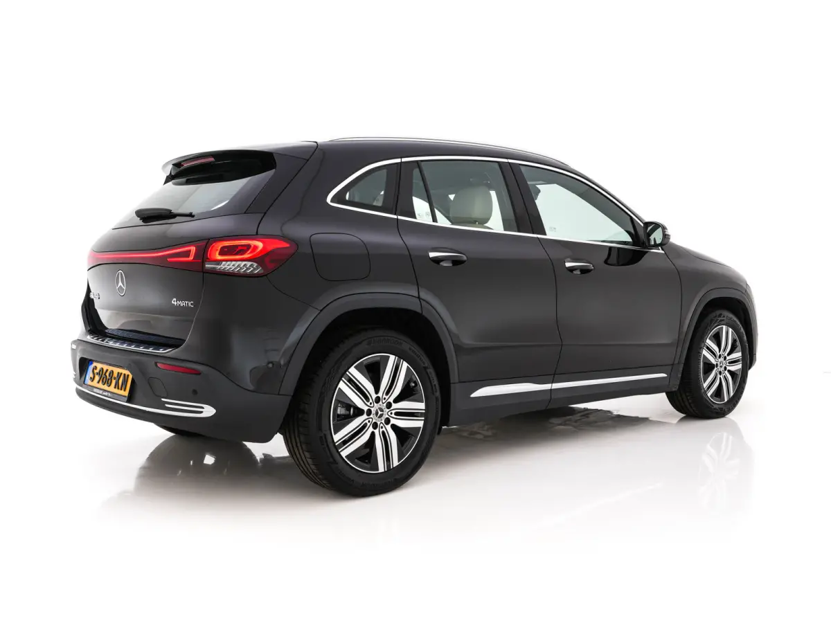 350 4MATIC Luxury Line 67 kWh [ 3-Fase-11kW ]{SoH-94%} (INCL-BTW) *HEATPUMP | LEATHER | FULL-LED | BLINDSPOT | WIDESCREEN-DIGICOCKPIT | HEATED-SPORTSEATS | CAMERA | NAVI-FULLMAP | DAB | AMBI