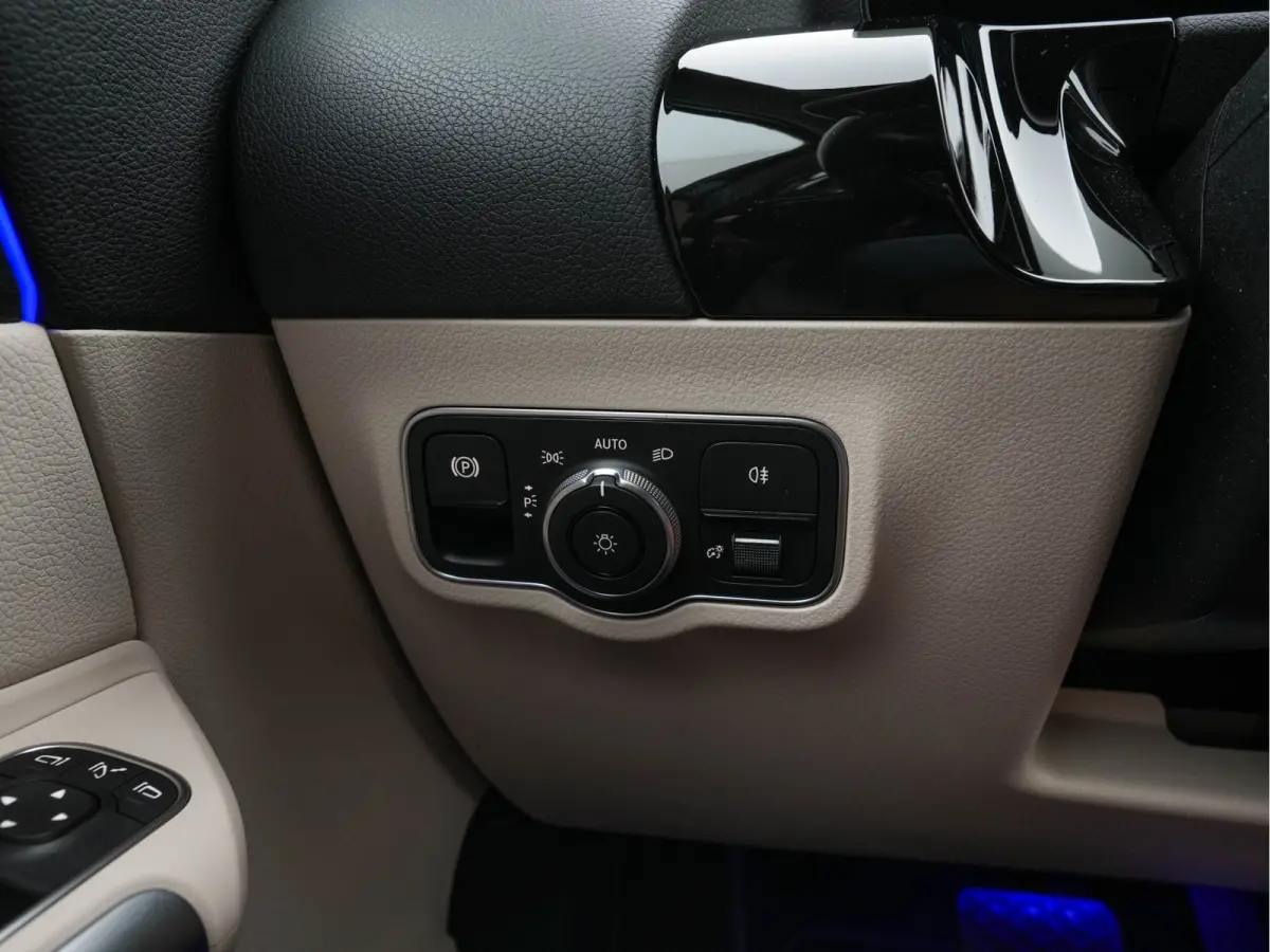 350 4MATIC Luxury Line 67 kWh [ 3-Fase-11kW ]{SoH-94%} (INCL-BTW) *HEATPUMP | LEATHER | FULL-LED | BLINDSPOT | WIDESCREEN-DIGICOCKPIT | HEATED-SPORTSEATS | CAMERA | NAVI-FULLMAP | DAB | AMBI