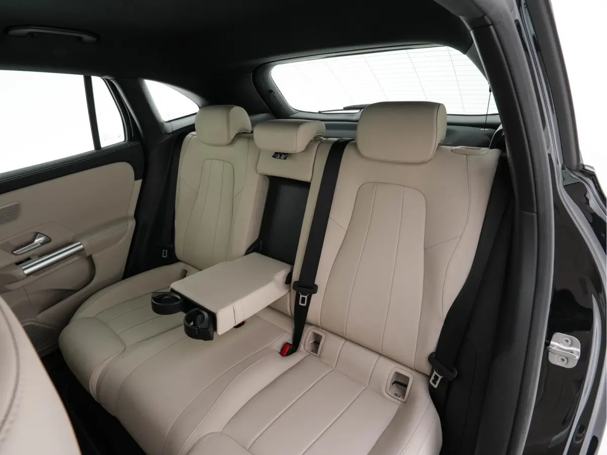 350 4MATIC Luxury Line 67 kWh [ 3-Fase-11kW ]{SoH-94%} (INCL-BTW) *HEATPUMP | LEATHER | FULL-LED | BLINDSPOT | WIDESCREEN-DIGICOCKPIT | HEATED-SPORTSEATS | CAMERA | NAVI-FULLMAP | DAB | AMBI