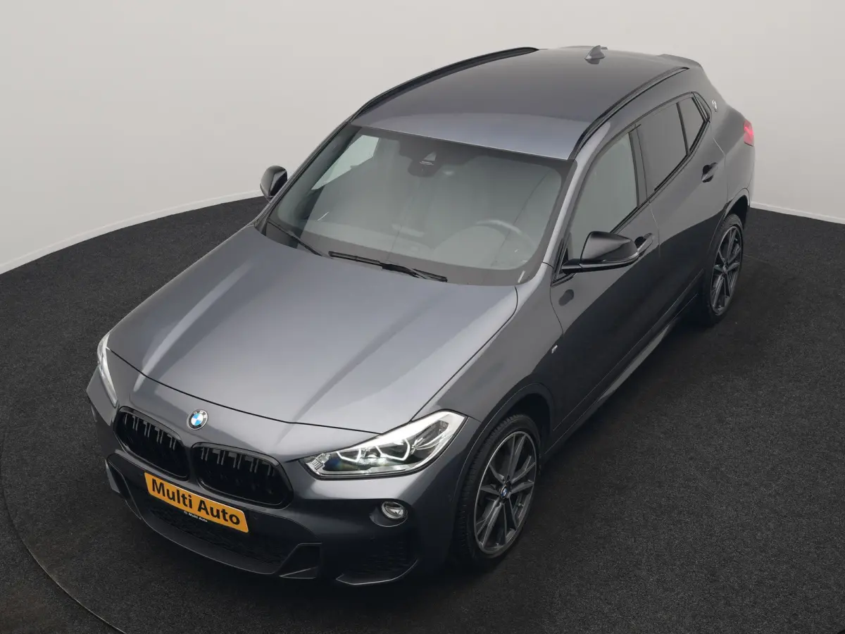 sDrive18i M Sport 140pk Dealer O.H. | Camera | Lederen Sportstoelen Verwarmd | Led Koplampen | Sfeerverlichting | Standkachel | Navigatie | DAB | 19''L.M. |