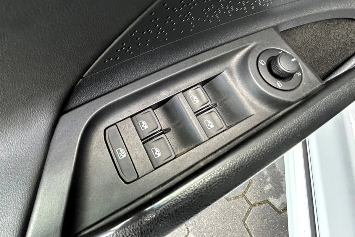 60 Sportline PANO LED KEYLESS 20"