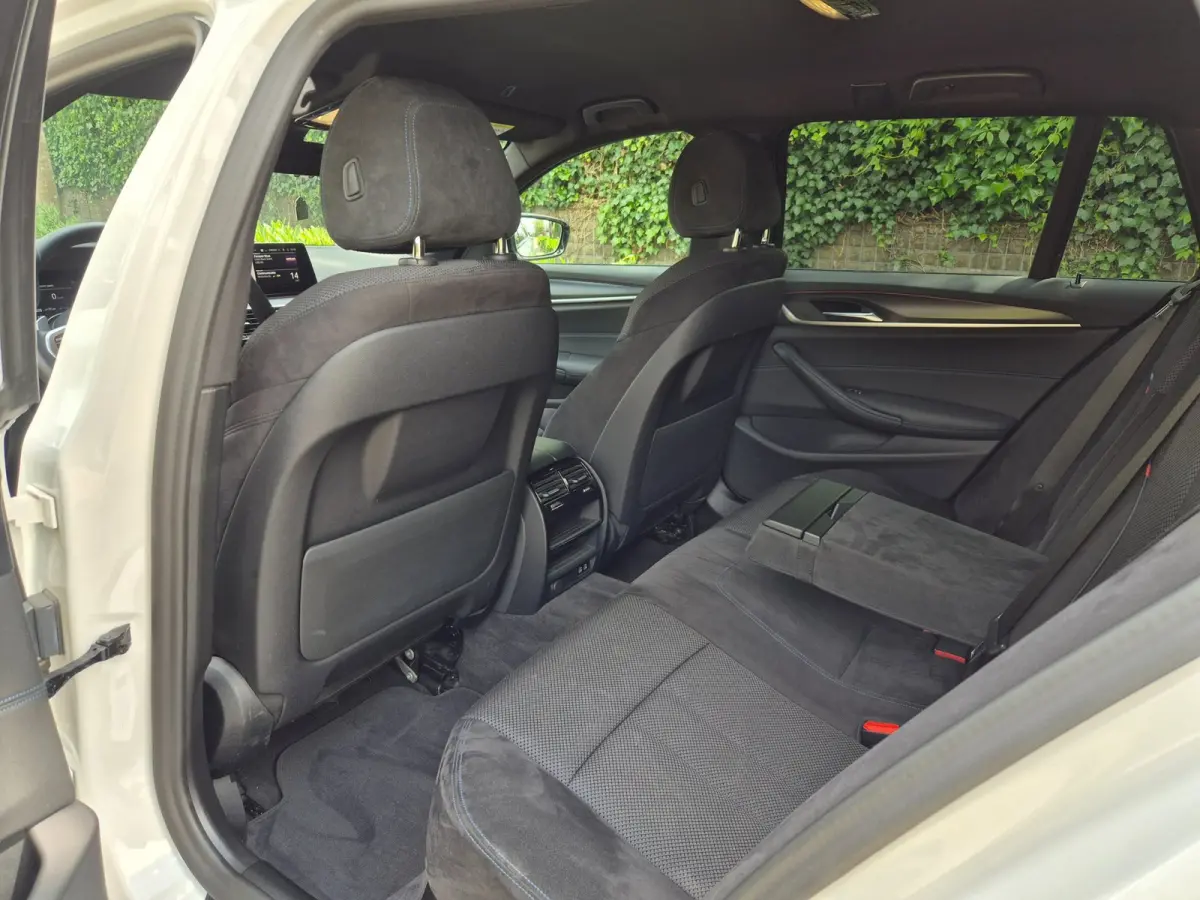 530e M Sport LED CarPlay Elek. Stoelen 100% dealer onderhouden 530e Business Edition Plus